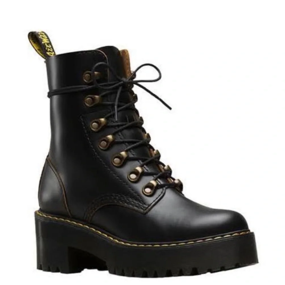 Dr MARTENS LEONA BLACK Vintage Smooth Size: 6 - Picture 3 of 8